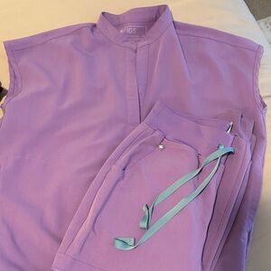 Figs Women's Rafaela xs top . Figs jogger pants S